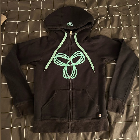 Black and mint TNA sweater 🖤 - Picture 1 of 3